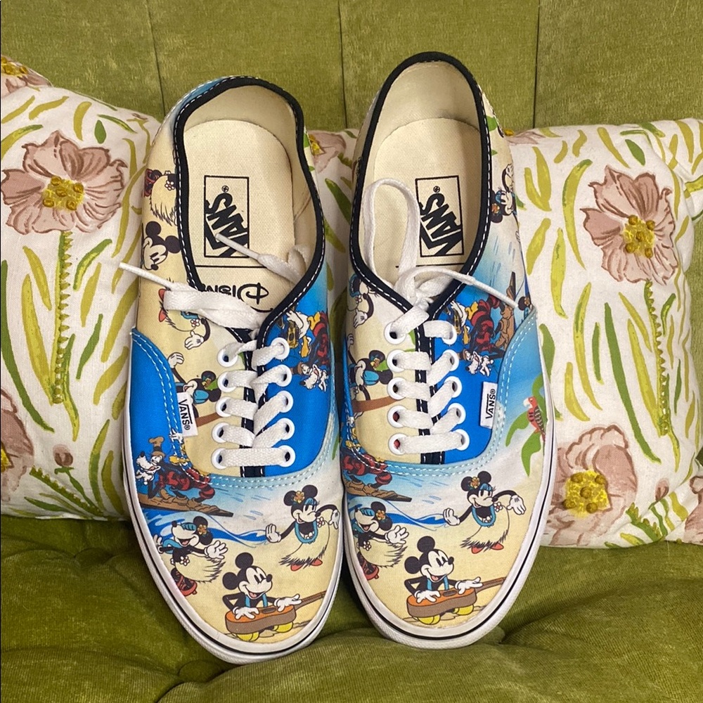 Disney Vans Mickey Mouse Blue size 9.5